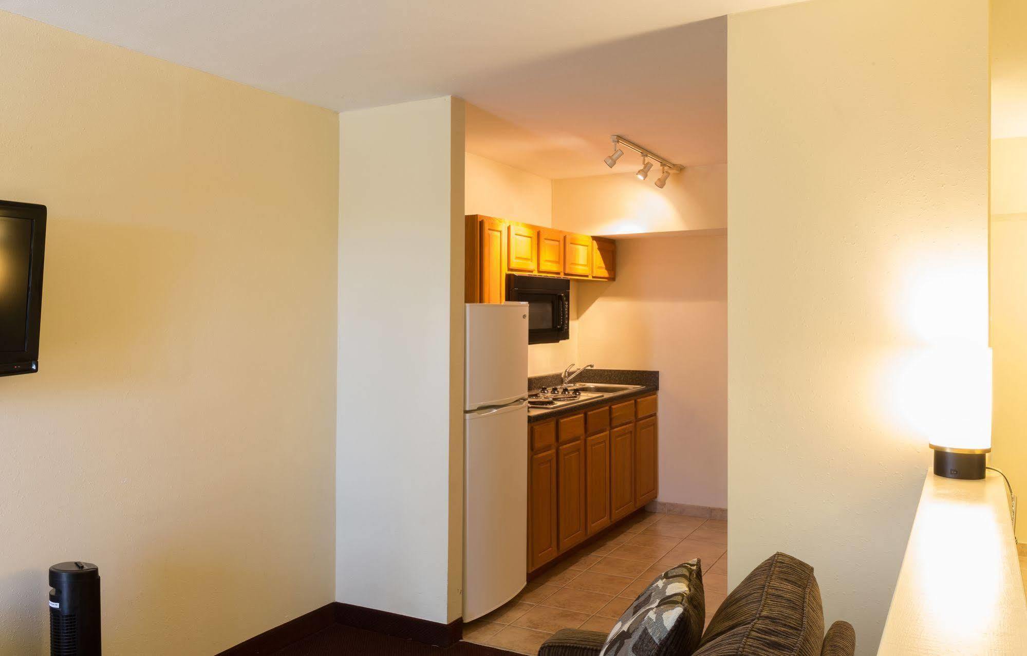 Marina Inn & Suites Chalmette-New Orleans Экстерьер фото