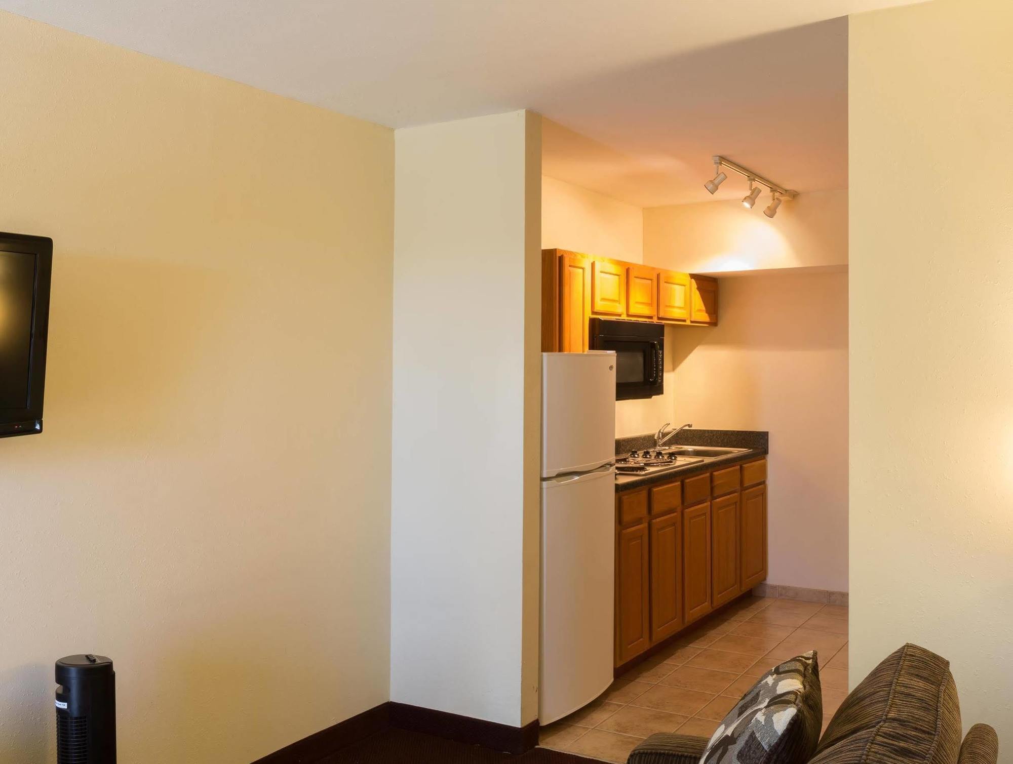 Marina Inn & Suites Chalmette-New Orleans Экстерьер фото
